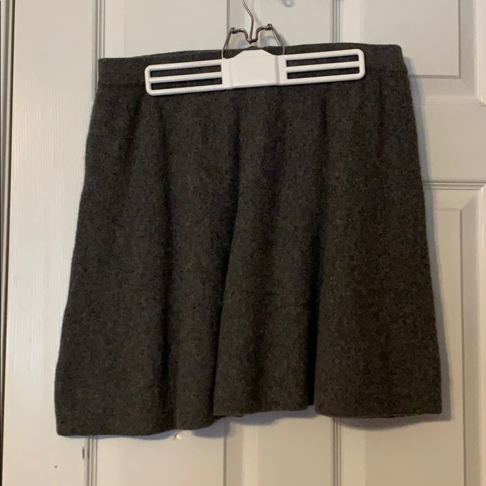 Grey skirt